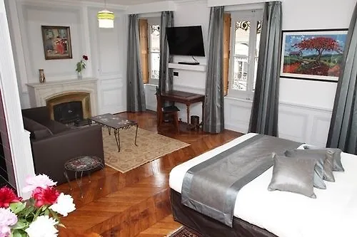Hotel Des Celestins Лион 3*,  Франция