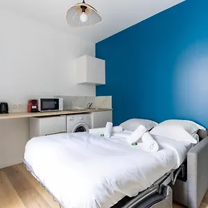 Homesuitehome Montmartre/moulinrouge Studio , Paris France