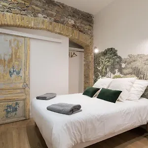 Guestready - Charming Studio In Old Appartement