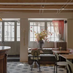 4* Hotel Academie